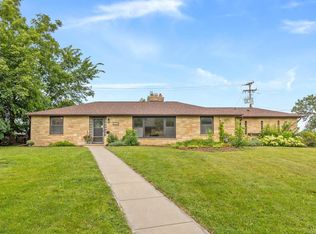 1517 Preston Ln, Hopkins, MN 55343