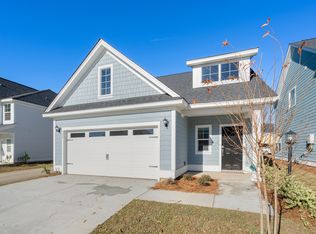 425 Grove End Rd, Moncks Corner, SC 29461