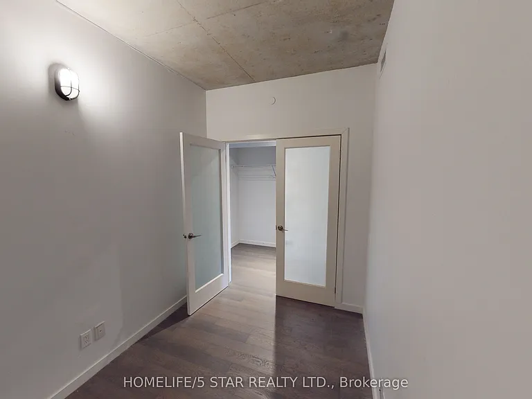 383 Sorauren Ave #310 — Photo 20