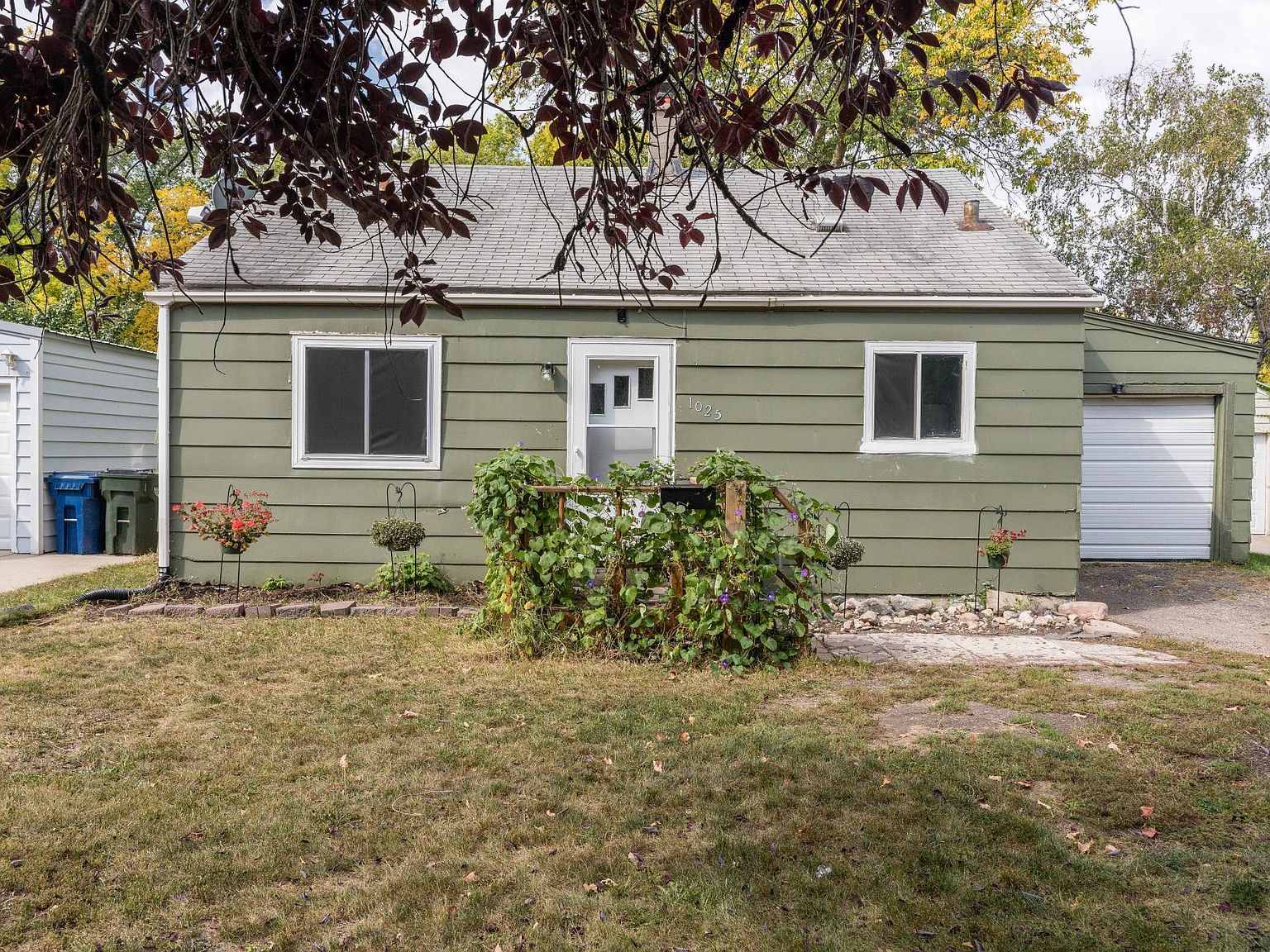 1025 N Broadway, Fergus Falls, MN 56537 Zillow