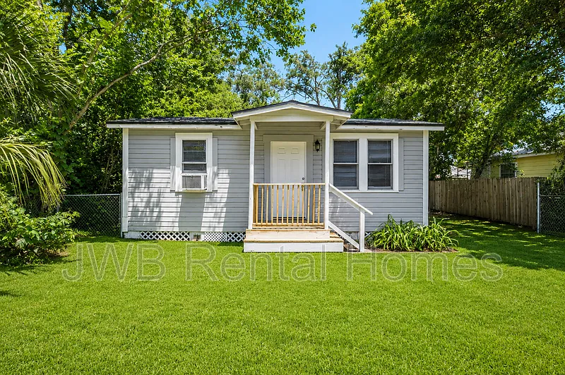 2387 2nd Ave