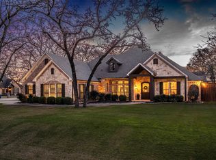 101 Live Oak Dr, Aubrey, TX 76227