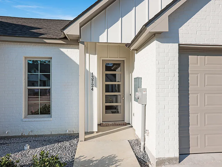 13724 Rivanna Ln #32 — Photo 2