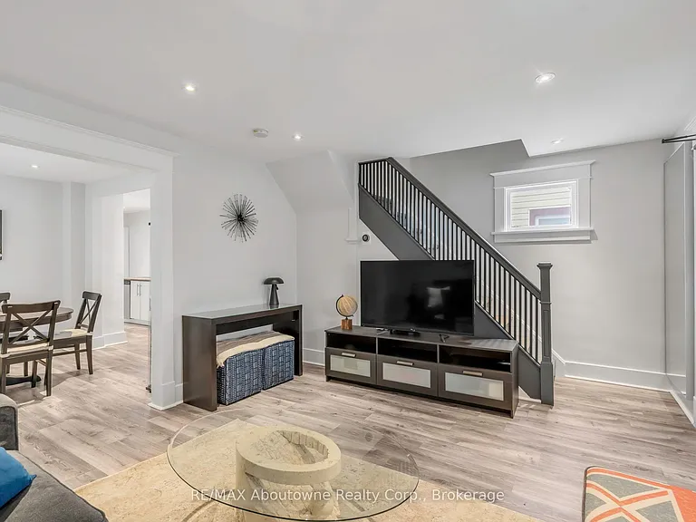 5111 Kitchener St — Photo 4