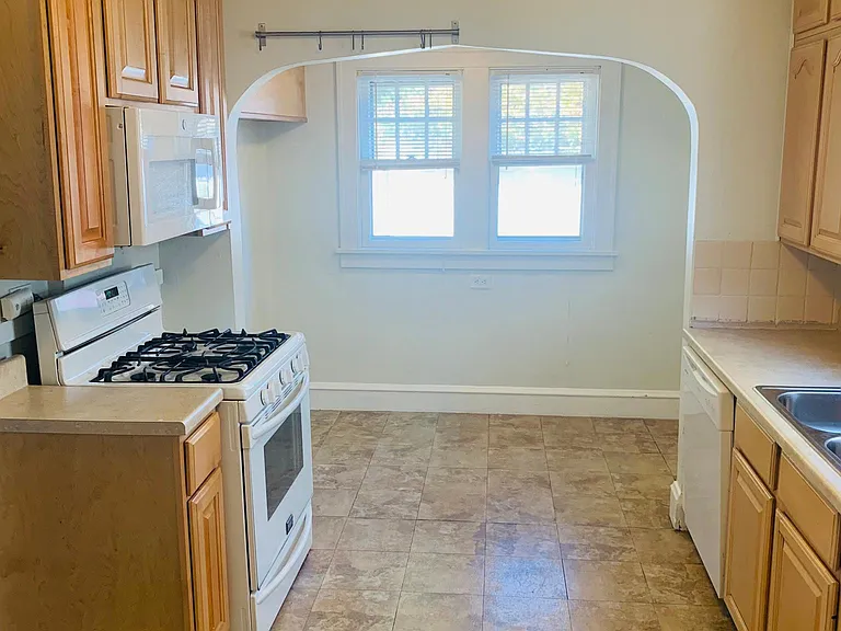 1347 Fry Ave — Photo 11