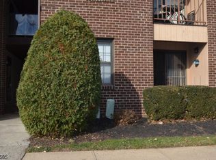 2 Foxhall #2, Middlesex, NJ 08846