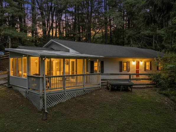 10856 Wolfsville Rd, Myersville, MD 21773