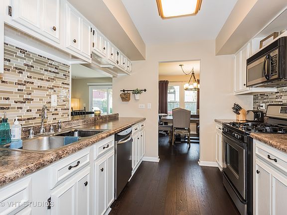 5th image of 151 Green Meadow Dr