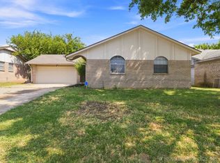 9021 E 56th St, Tulsa, OK 74145