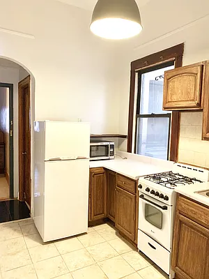 Rented by Amorelli Realty | media 7