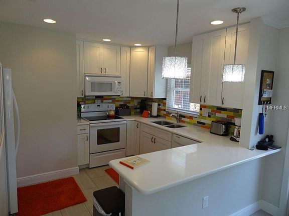 5th image of 189 Vista Hermosa Cir #12-B