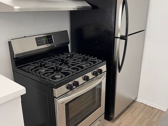 4th image of 3111 Colorado Ave APT B
