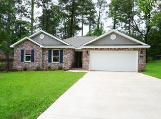25 Vermont Dr, Petal, MS 39465