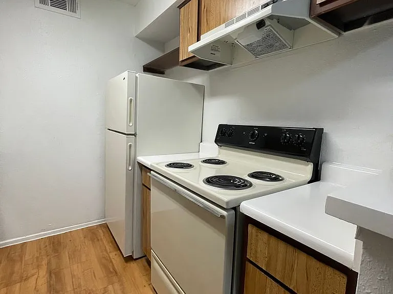 Ashley Crest — Photo 30
