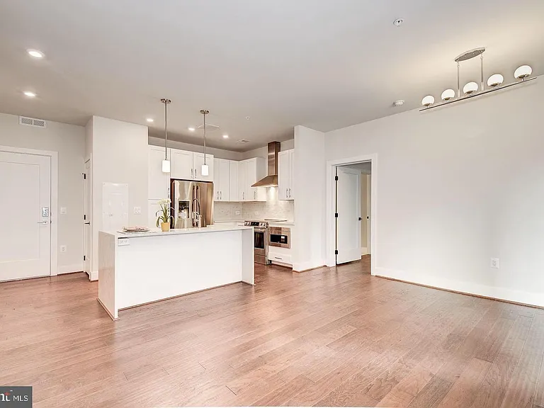 1411 Key Blvd #406 — Photo 14