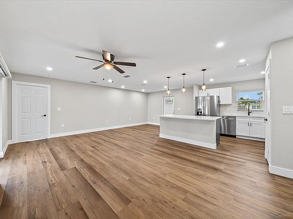 5th image of 510 Kennwood Ave