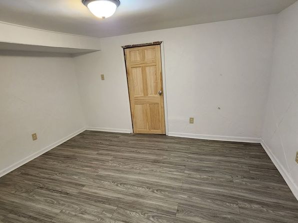 4121 Lincoln St #BASEMENT
