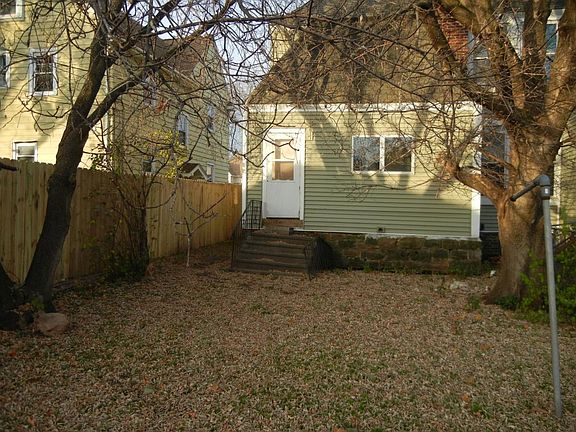 2nd image of 2210-2212 Ogden Ave