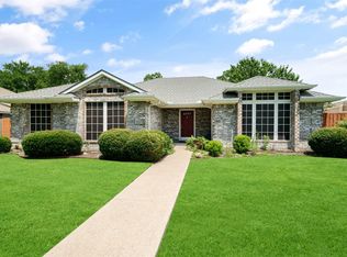 5723 Sachse St, Sachse, TX 75048