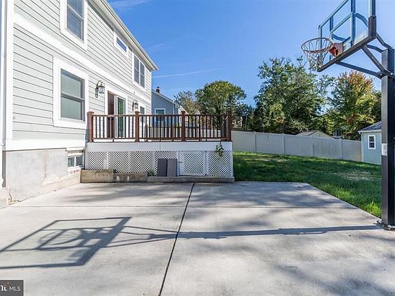 3rd image of 4308 Knowles Ave