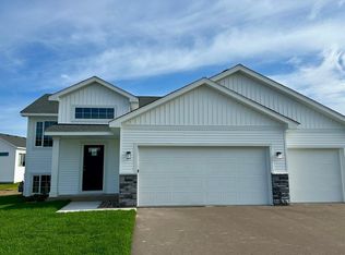 610 Grouse Way, New Richmond, WI 54017