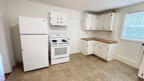 155 Center St Photo 1