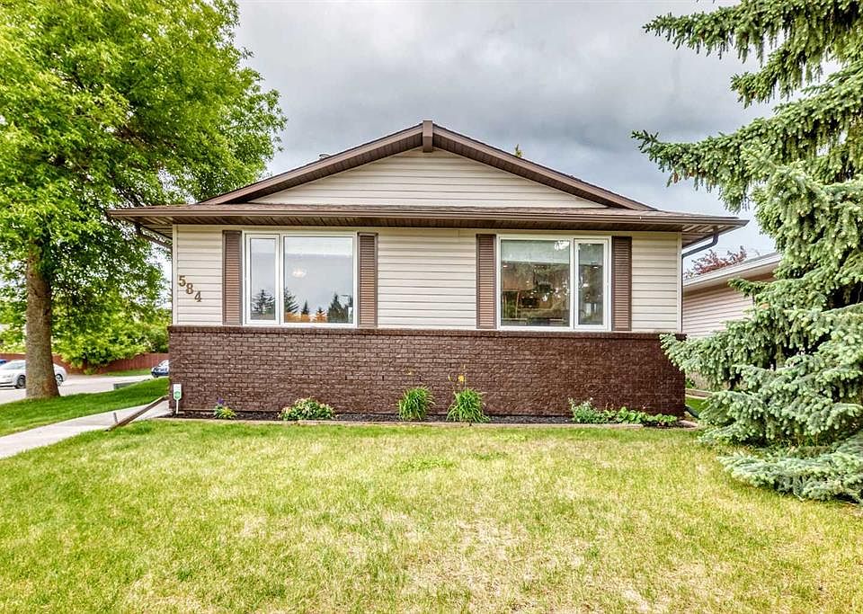 1st image of 584 E Woodhill Pl SW