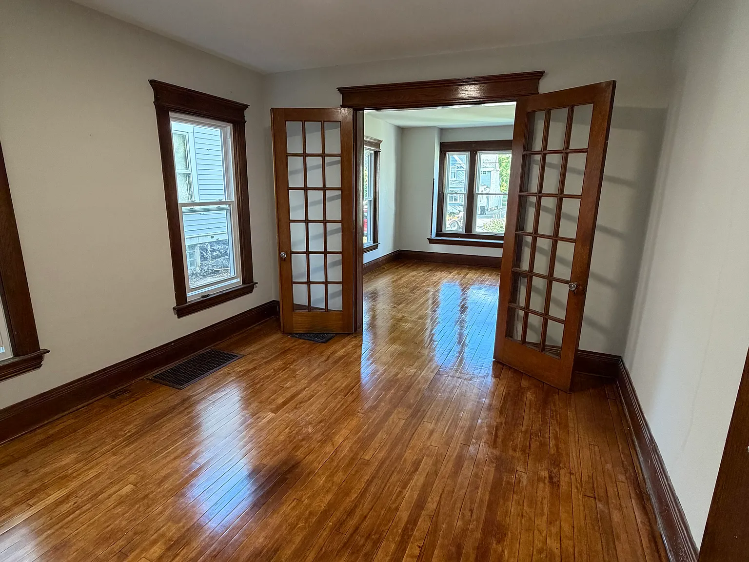 3 bed, 1415 sqft, $2,100 — Photo 4