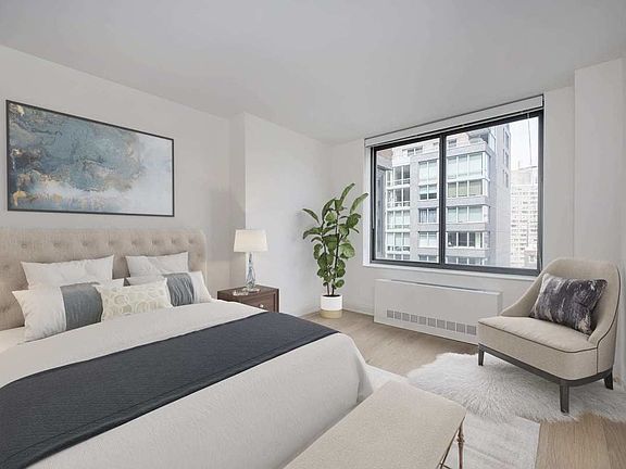 5th image of 222 E 34th St APT 1014