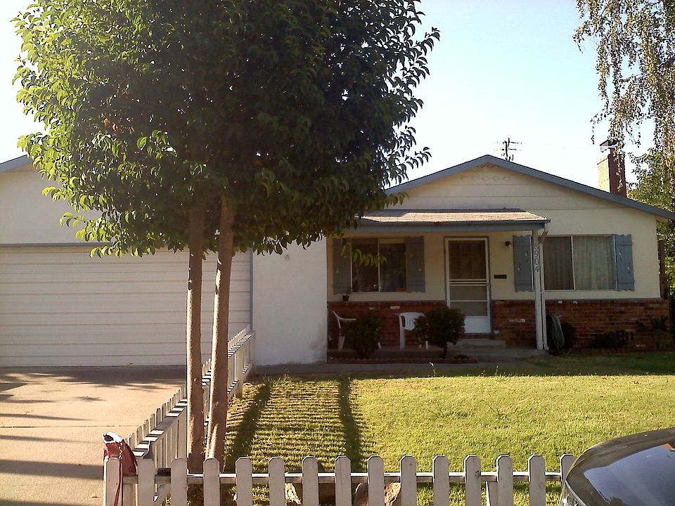 Welcome Home!  Not an REO or ShortSale but priced like one!