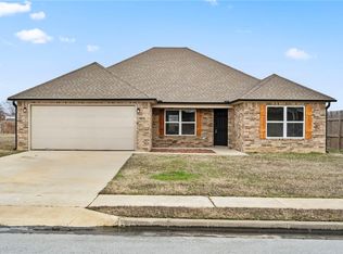 1058 Ethan James St, Elkins, AR 72727