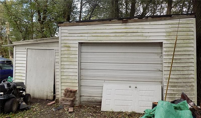 2nd image of 12 Ten Mile Ln