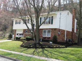9 Tall Tree Dr, Camp Hill, PA 17011