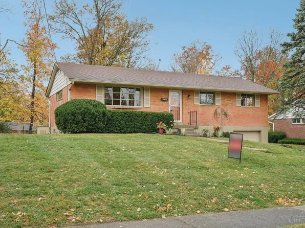 1563 Blueorchard Dr, Cincinnati, OH 45230