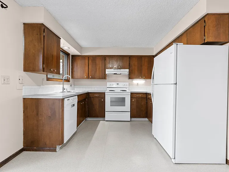 5534 N Driscoll Blvd — Photo 12