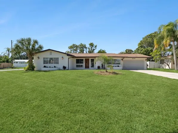 2335 Tropical Shores Dr SE, Saint Petersburg, FL 33705