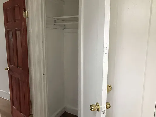 Rented by Premier Metro Realty Corp | media 14