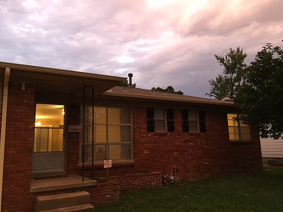3rd image of 1615 E 55th Pl