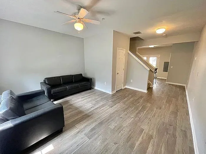 Building Photo - 128 E University Village Dr #1