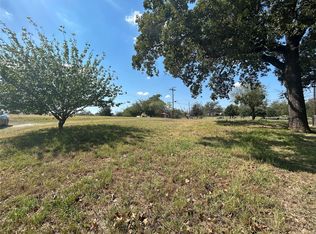 301 Cottonwood St, Comanche, TX 76442