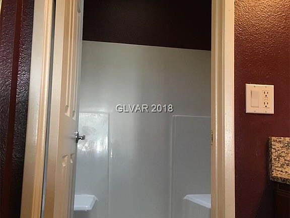 3rd image of 5114 S Jones Blvd Unit 208