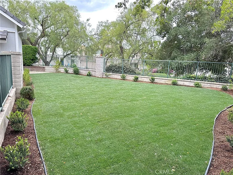 2 Wellesley Ct — Photo 6