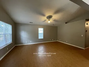 3 bed, 2.0 bath, $1,595 — Photo 4