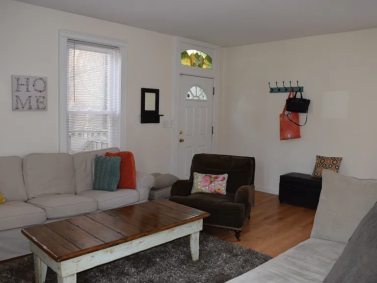 2253 N Magnolia Ave #CH — Photo 3