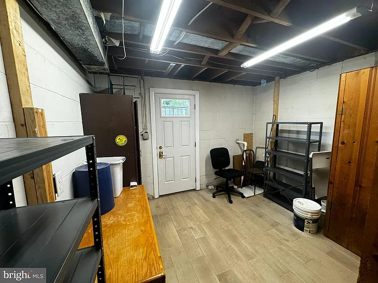 2508 Saint John Pl — Photo 34