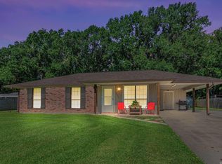 12477 Camelia Rd, Saint Amant, LA 70774