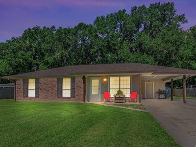 12477 Camelia Rd, Saint Amant, LA, 70774