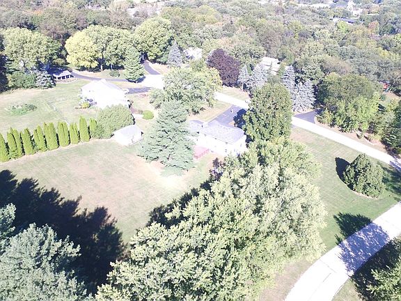 3rd image of 12028 Bowen Pkwy