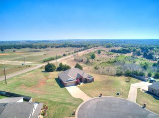 1451 Lookout Cir, Edmond, OK 73025
