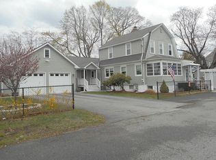 17 Allard St, WARWICK, RI 02889